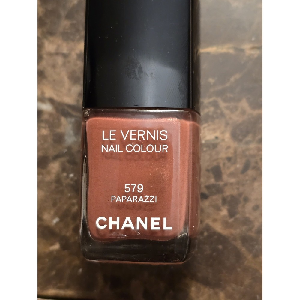 Chanel Le Vernis Nail Colour 579 PAPARAZI Discontinued‎